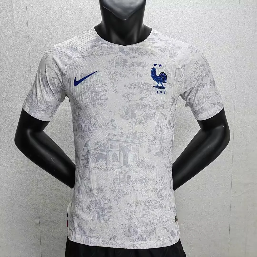 22 France Away