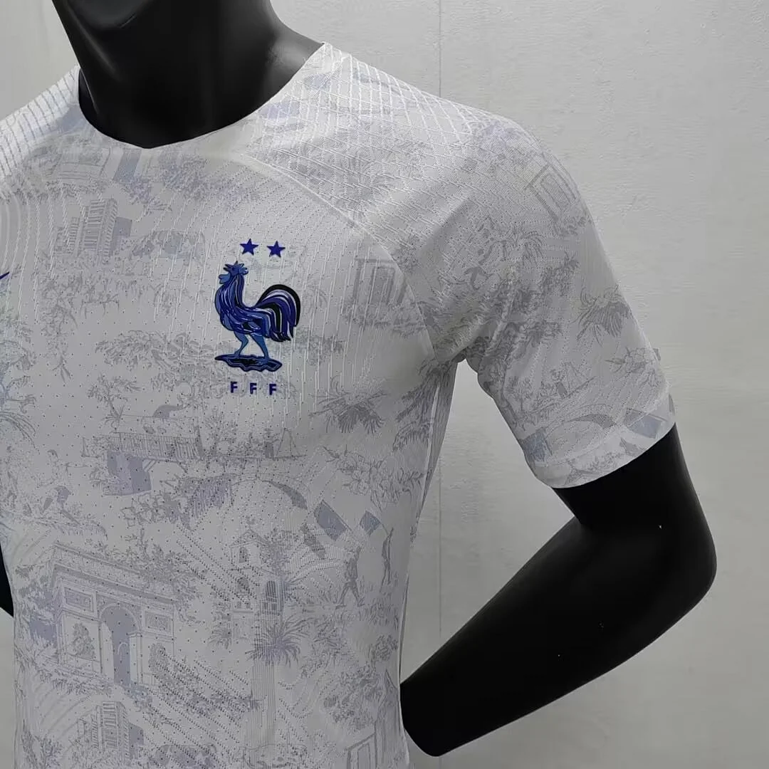 22 France Away - view 4