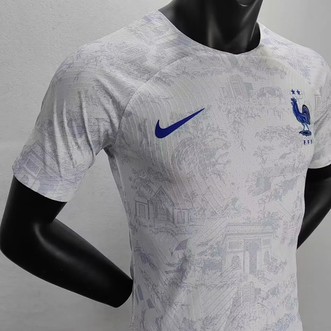 22 France Away - view 6