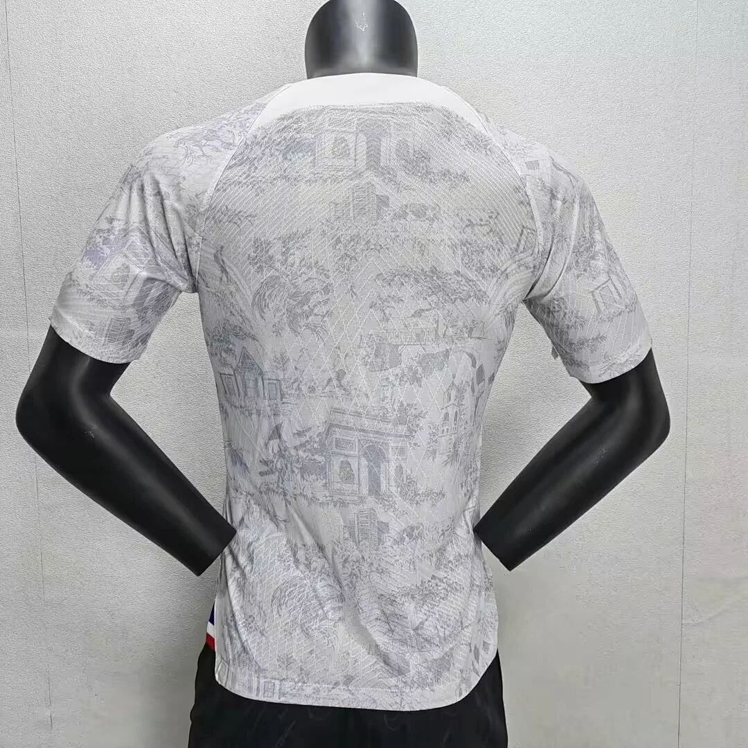 22 France Away - view 9