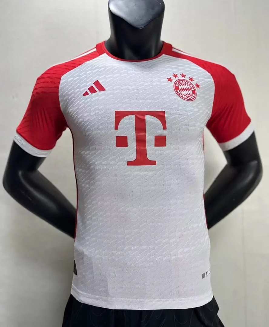 23-24 Bayern Home - view 1