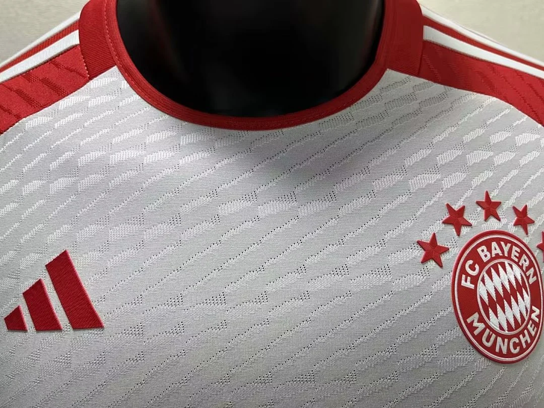 23-24 Bayern Home - view 7
