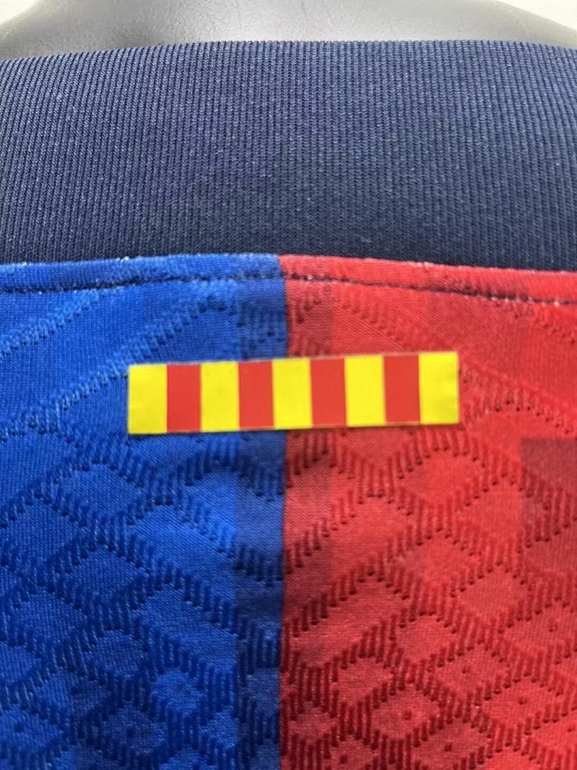 Barcelona Limited Edition - view 2