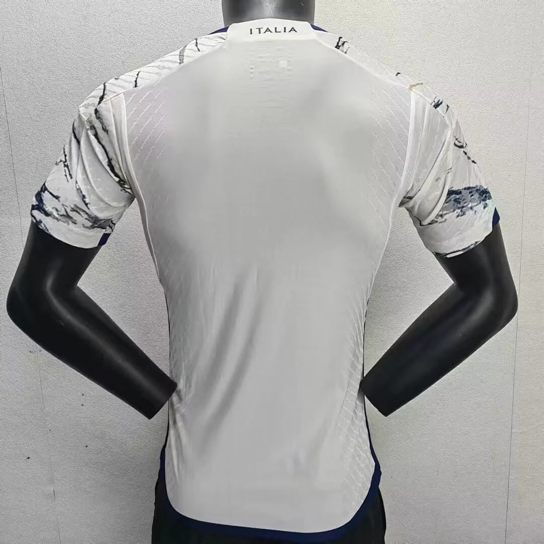 23 Italy Away - view 9