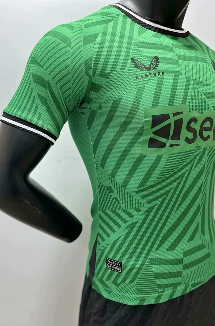 23 Newcastle Away - view 6