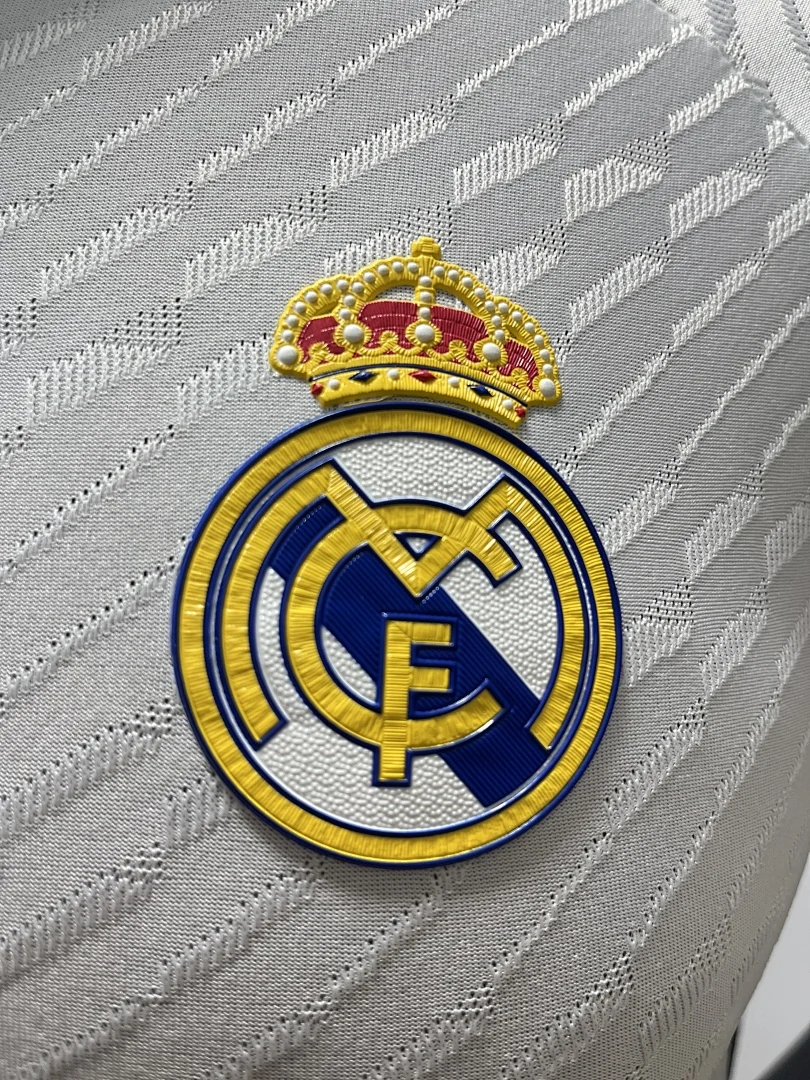 23-24 Real Madrid Home - view 6