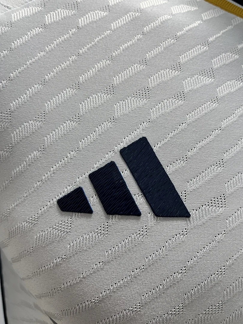 23-24 Real Madrid Home - view 7
