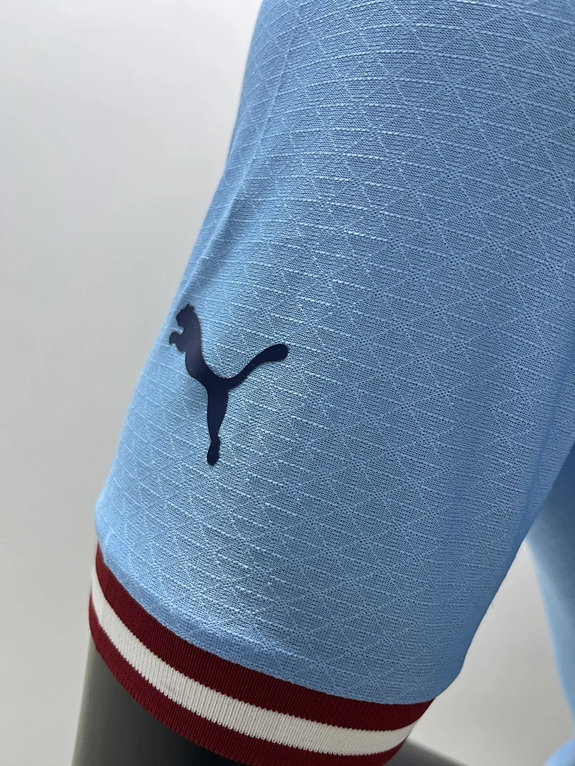 22-23 Manchester City Home - view 5