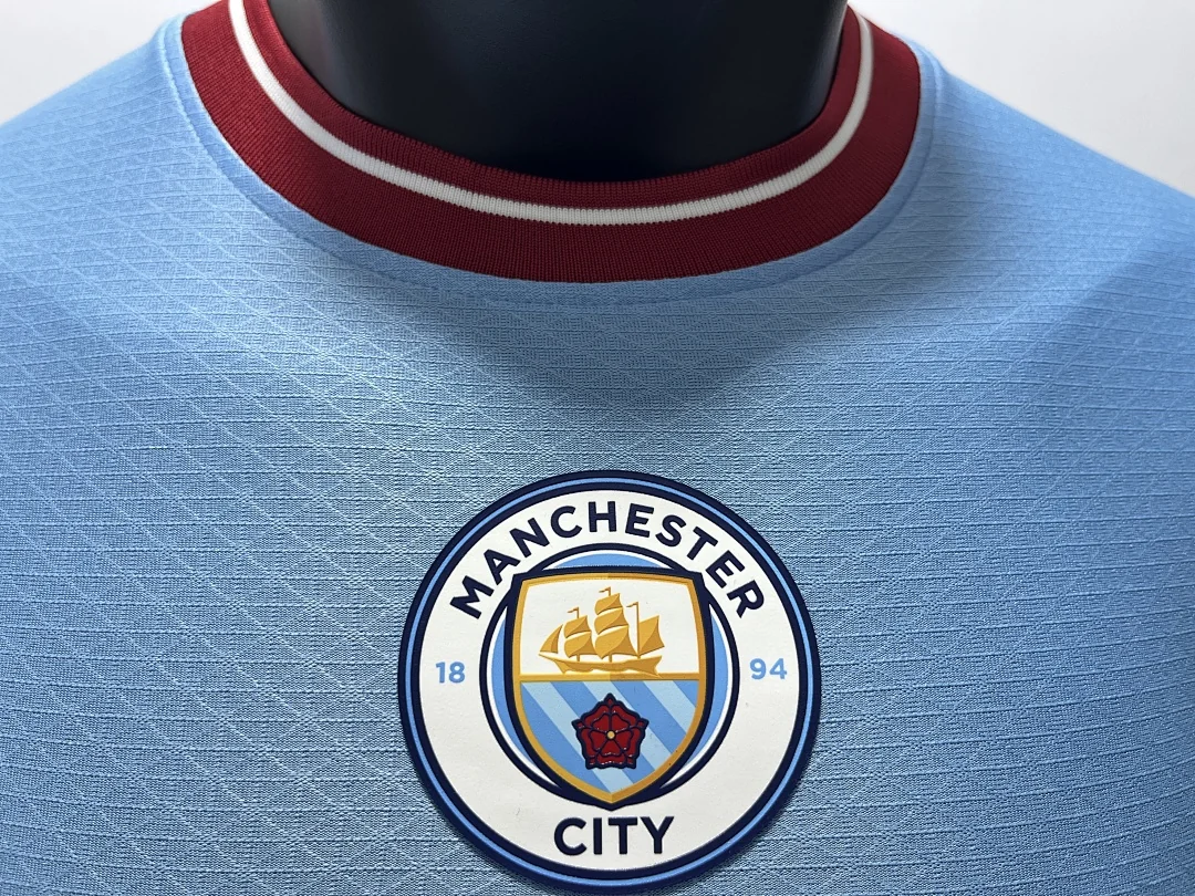 22-23 Manchester City Home - view 9