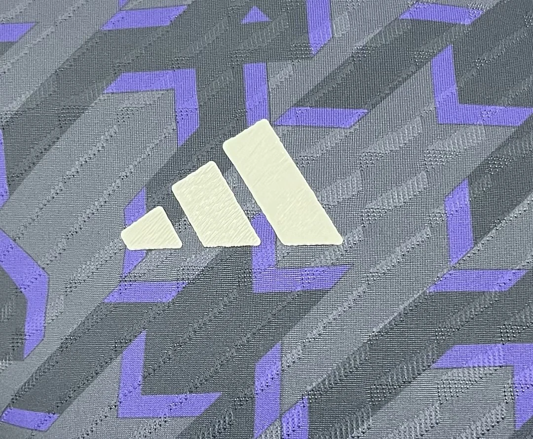 New Real Madrid Training Kit - view 8