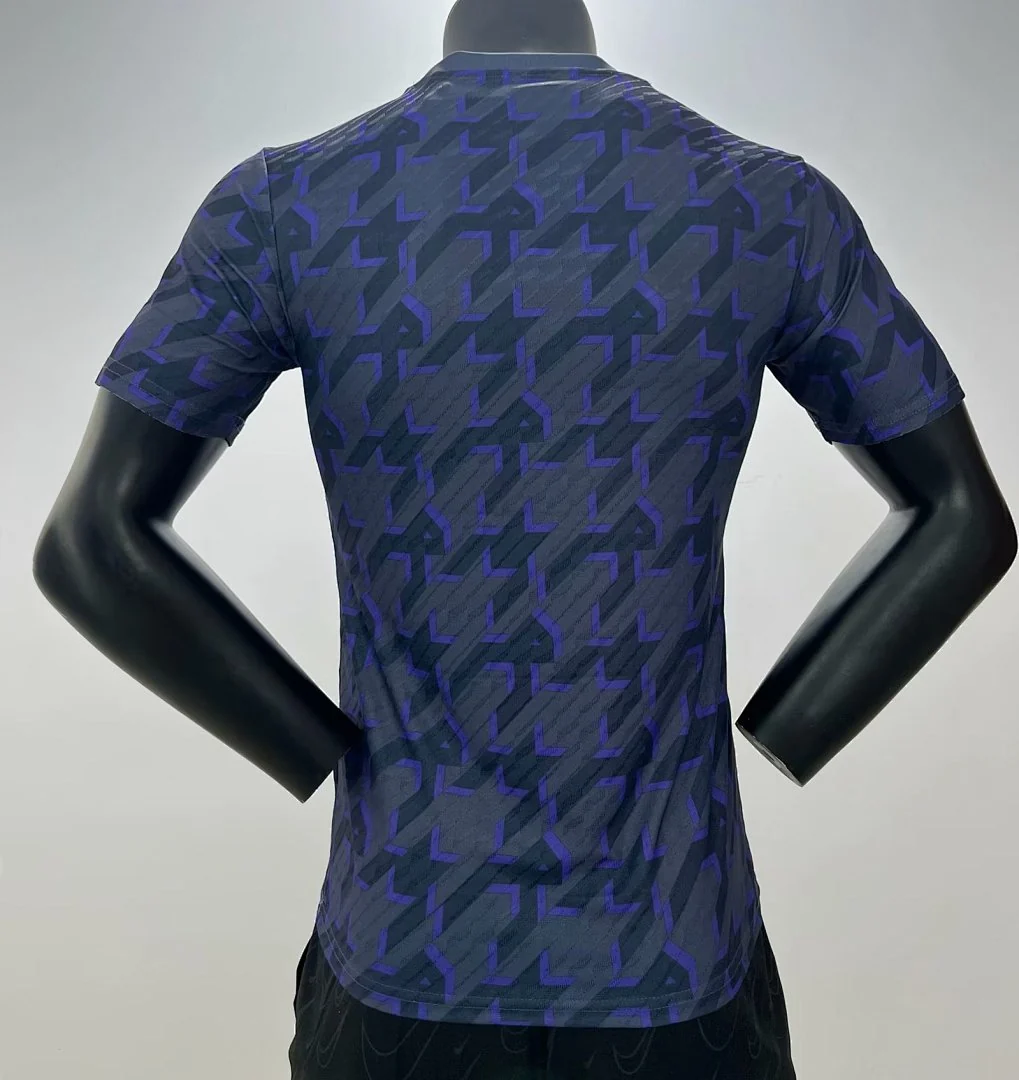 New Real Madrid Training Kit - view 9