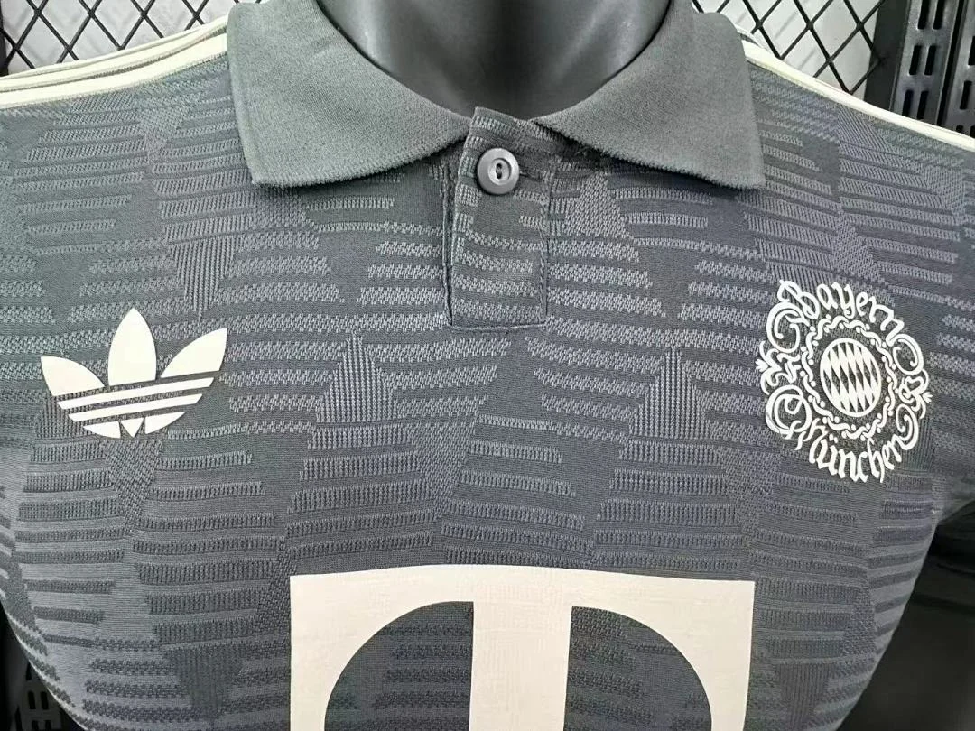 2425 Bayern Oktoberfest Special Edition S. - view 3