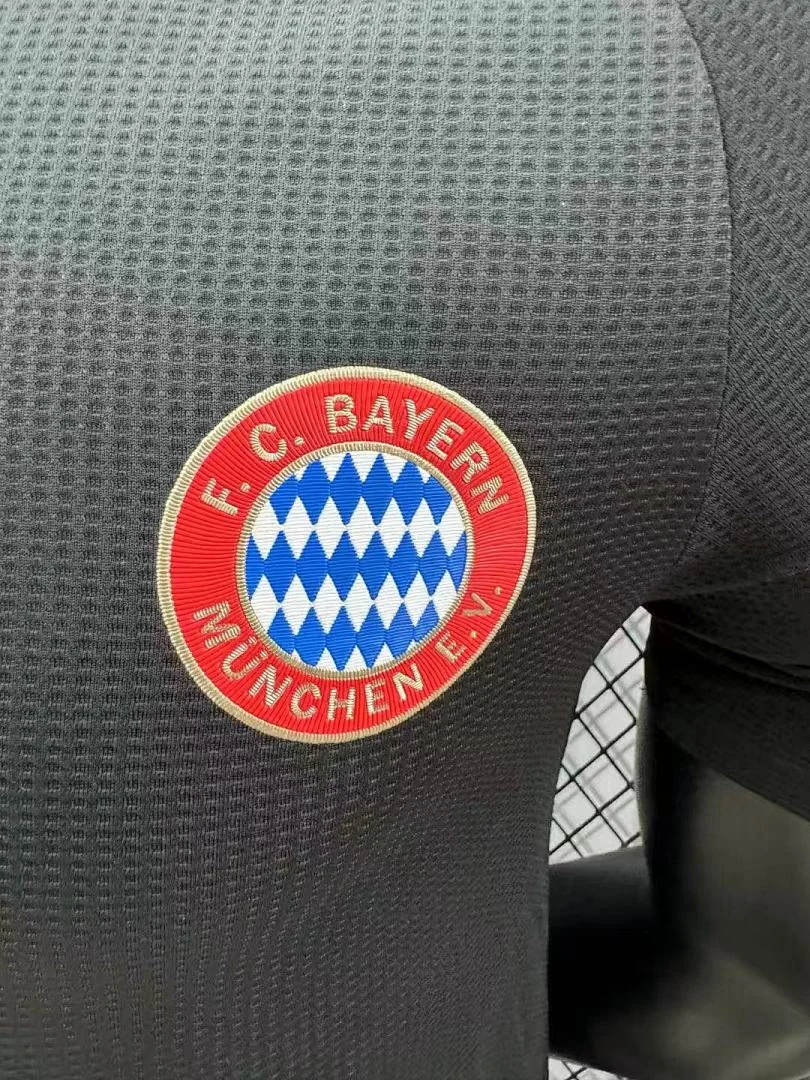 2425 Bayern Munich Goalkeeper Kit S-2XL - view 5