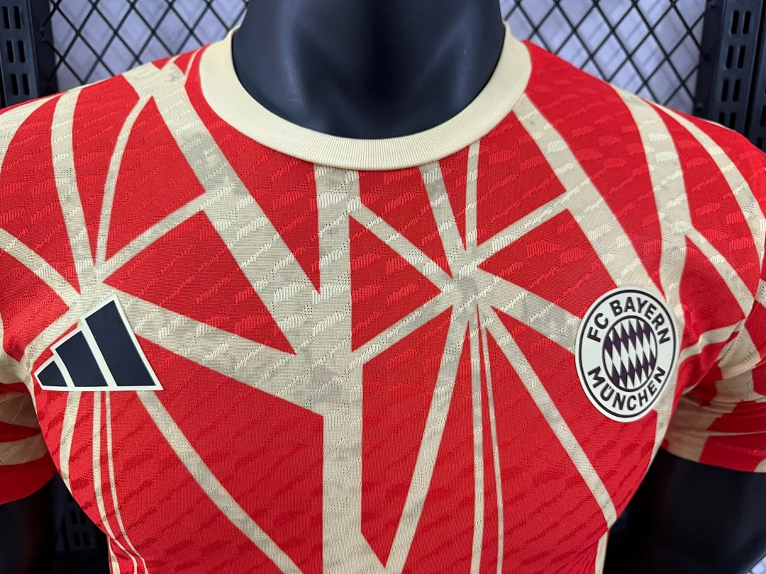 2425 Bayern Munich Goalkeeper Kit S-2XL - view 3