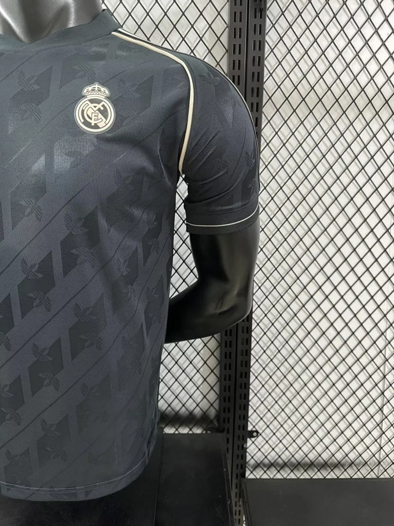 2425 Real Madrid S-2XL - view 5