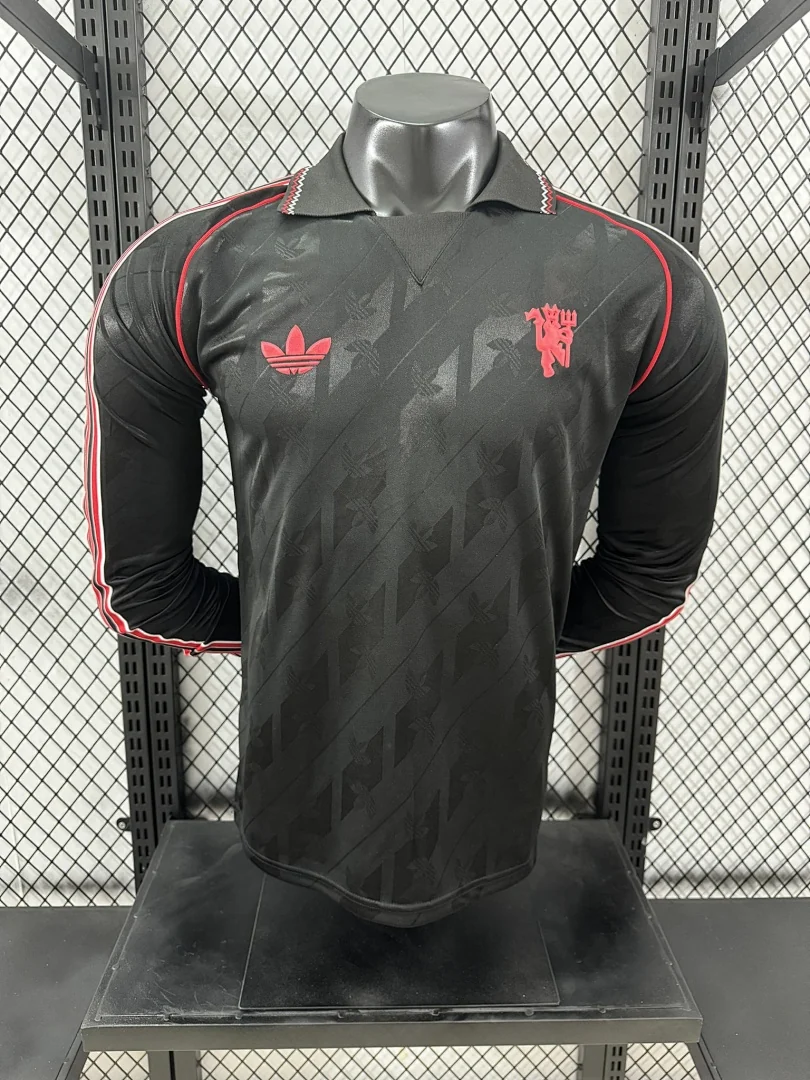 2425 Manchester United Retro Long Sleeve S-2XL - view 1