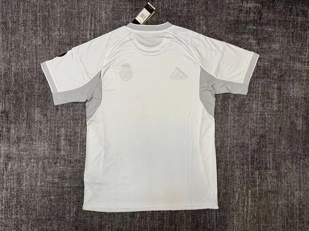 25-26 Real Madrid Home - view 2