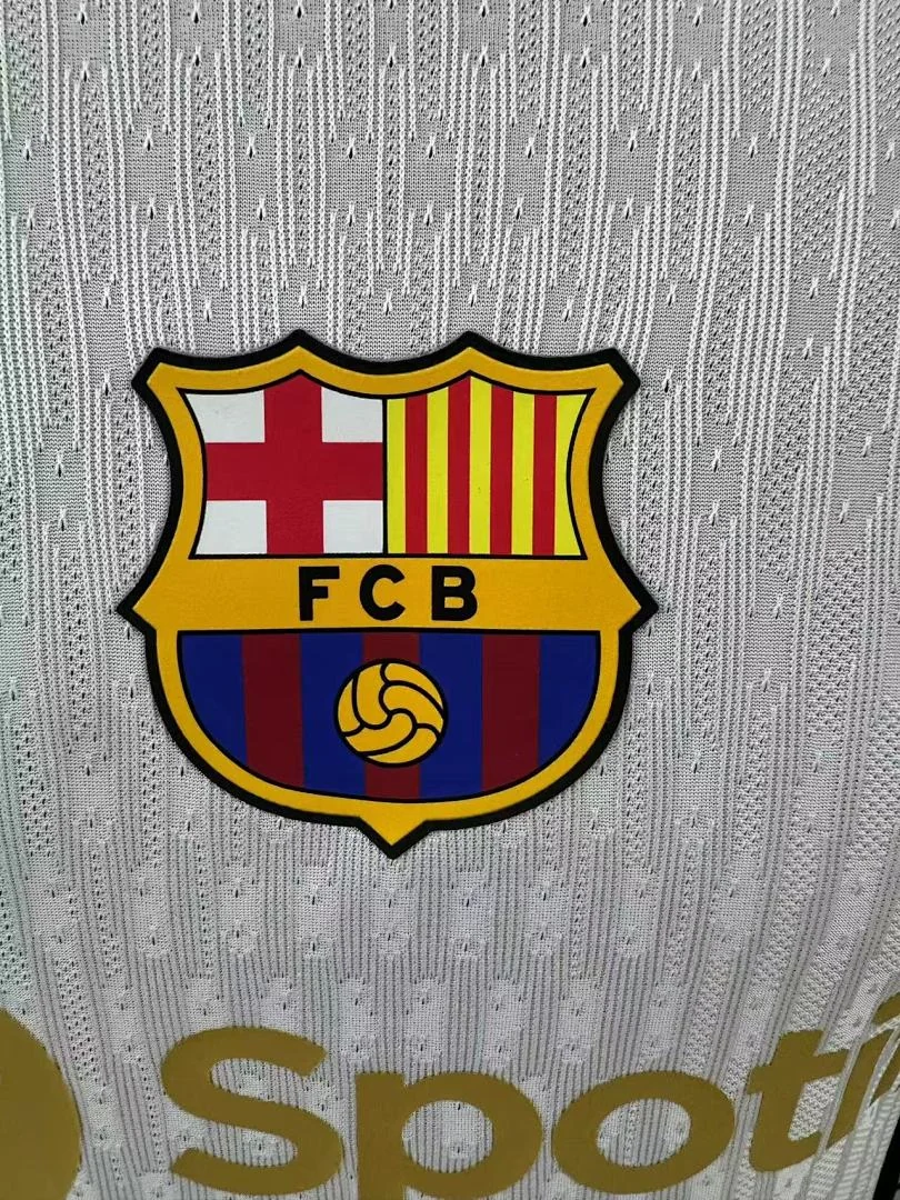 White Barcelona Special Edition S-3XL - view 5