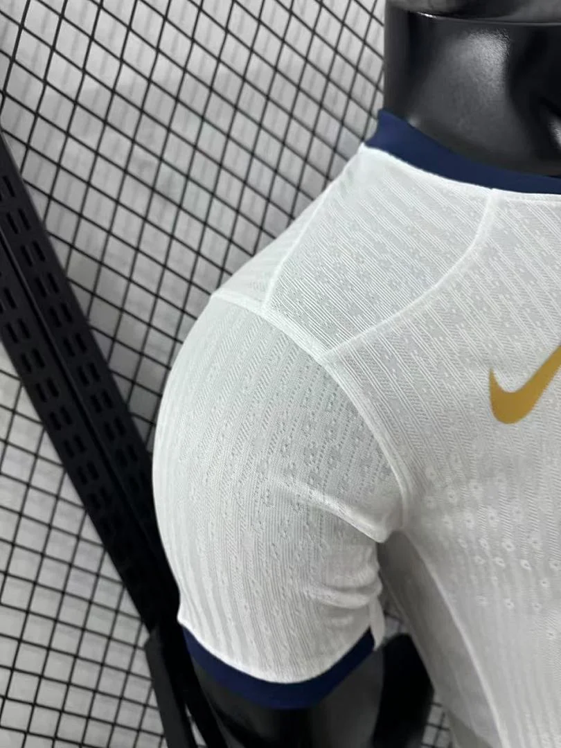 White Barcelona Special Edition S-3XL - view 8