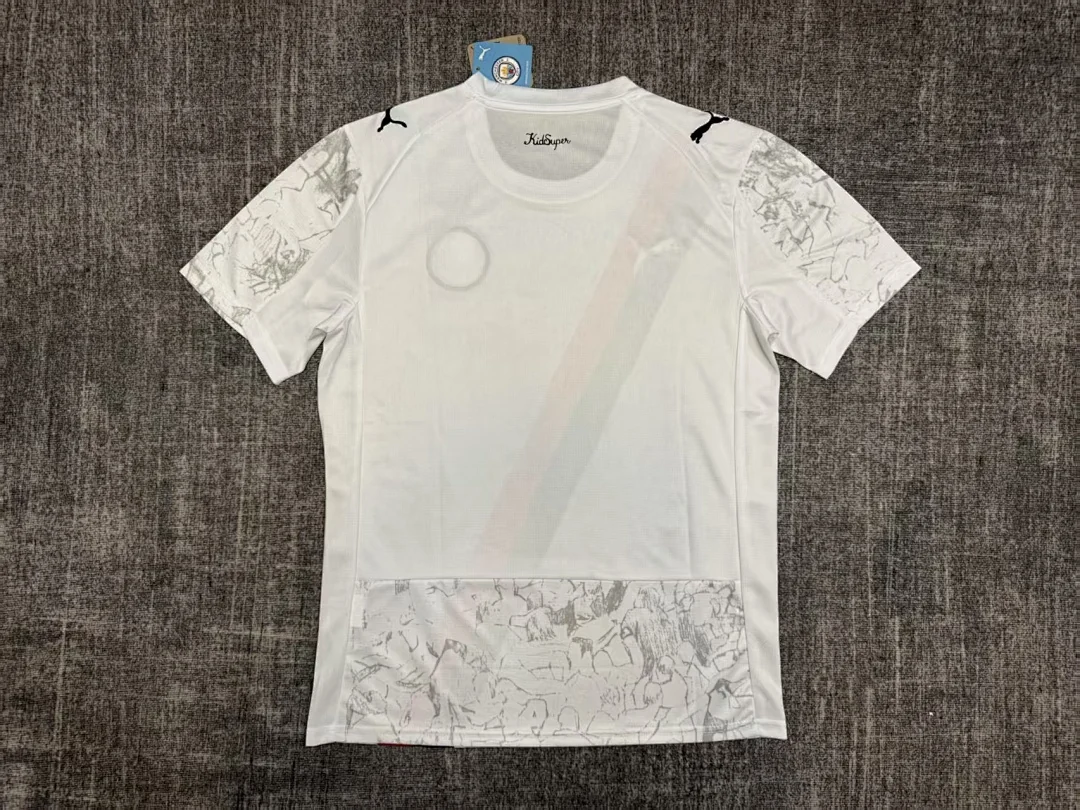 25-26 Manchester City Away - view 2