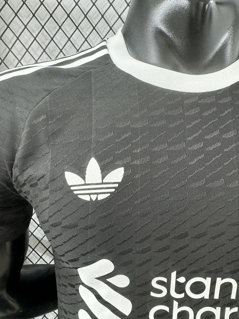 2425 Liverpool Goalkeeper S-2XL - view 4