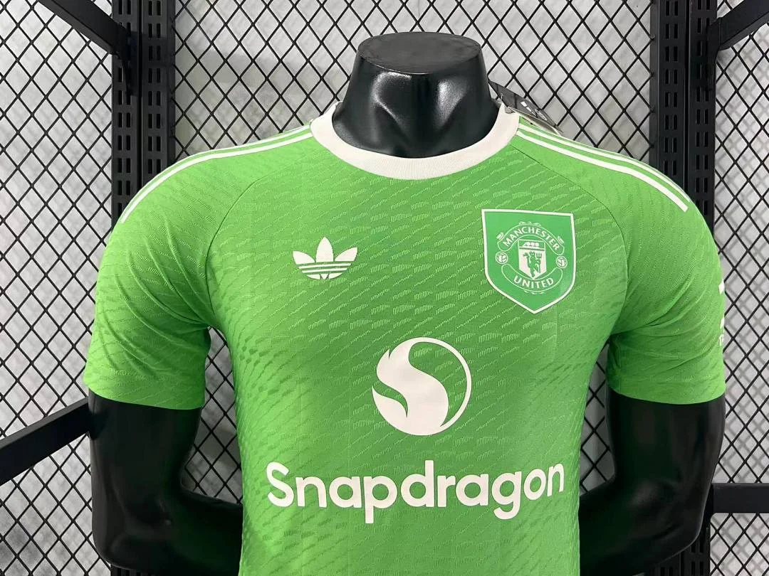 Manchester United Goalkeeper S-2XL - view 3