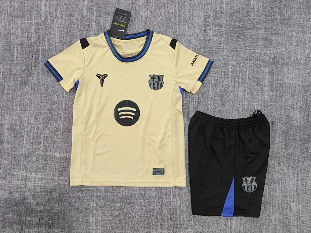 25-26 Barcelona Away - view 1