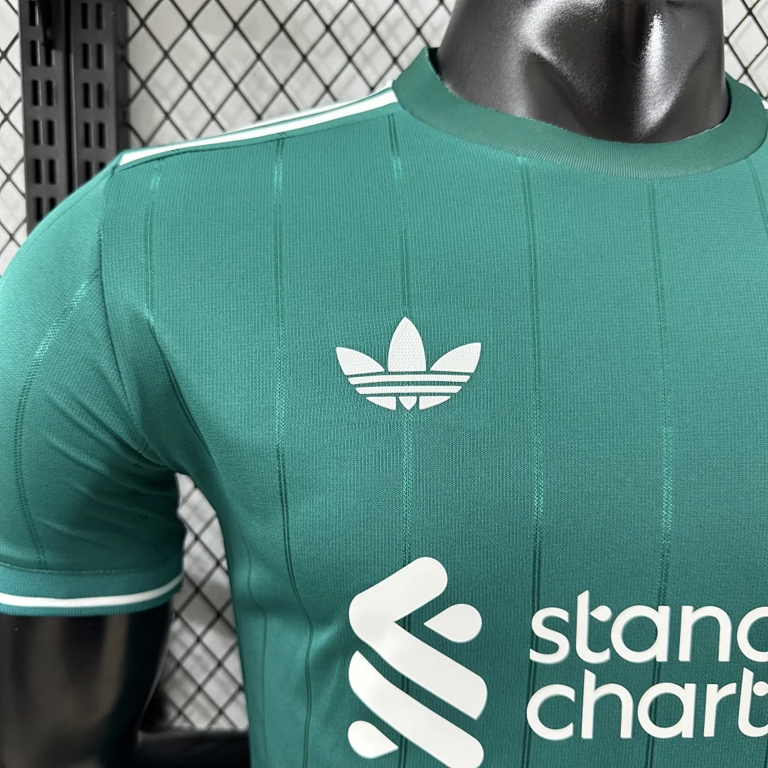2526 Liverpool Third Away Kit S-2XL - view 4
