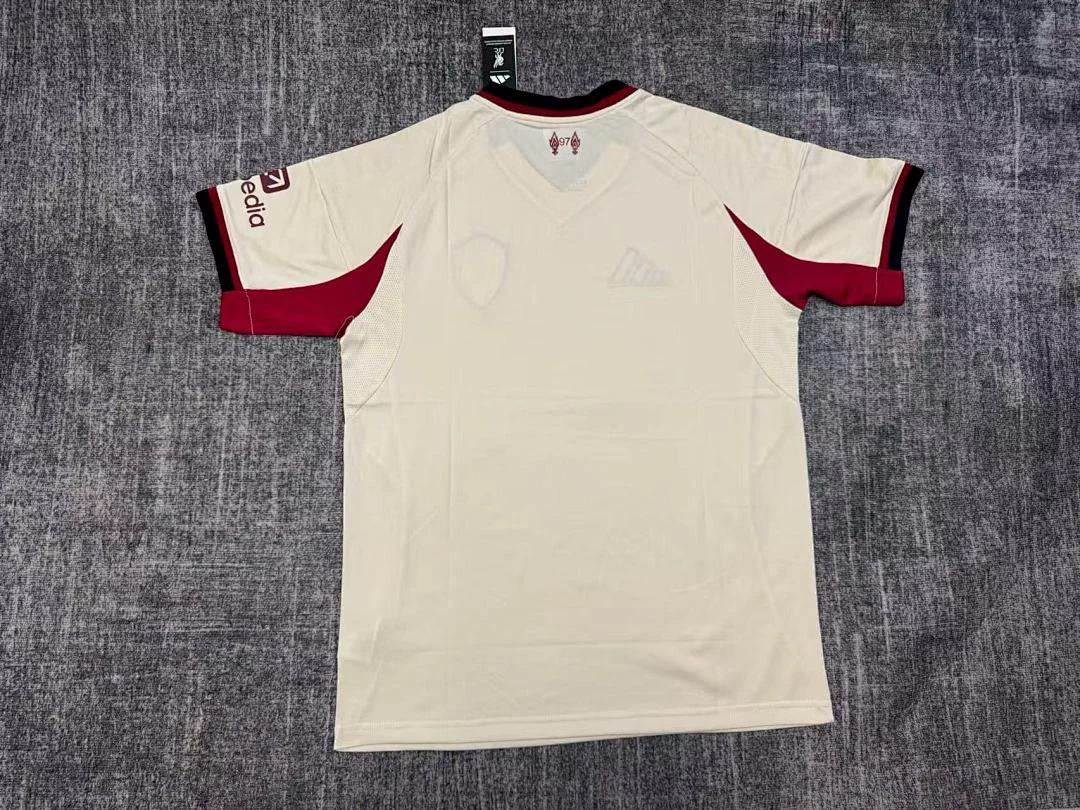 25-26 Liverpool Away - view 2