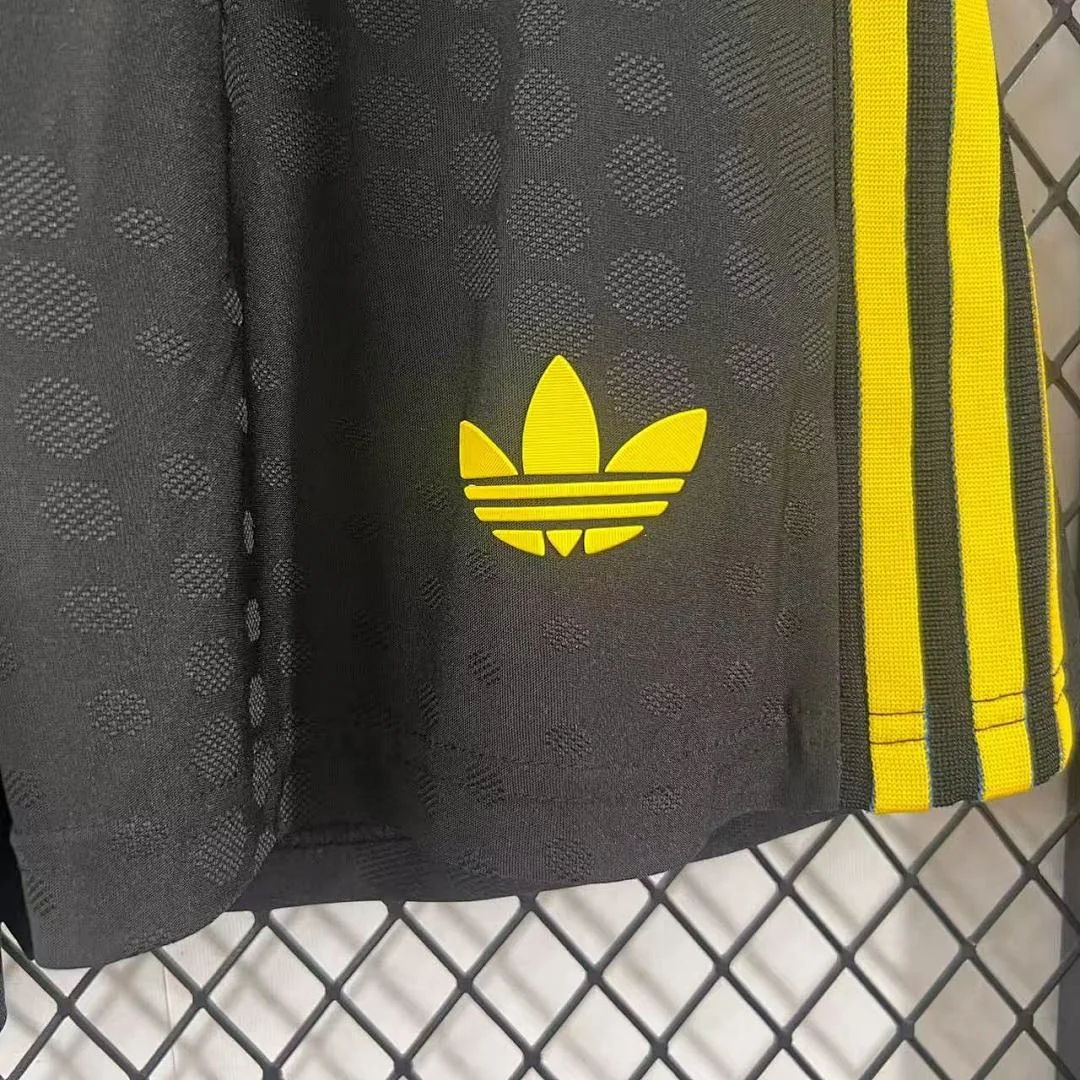 Manchester United Third Away Pants S-2XL - view 4