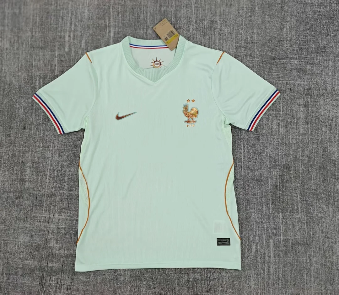 France Away - view 1
