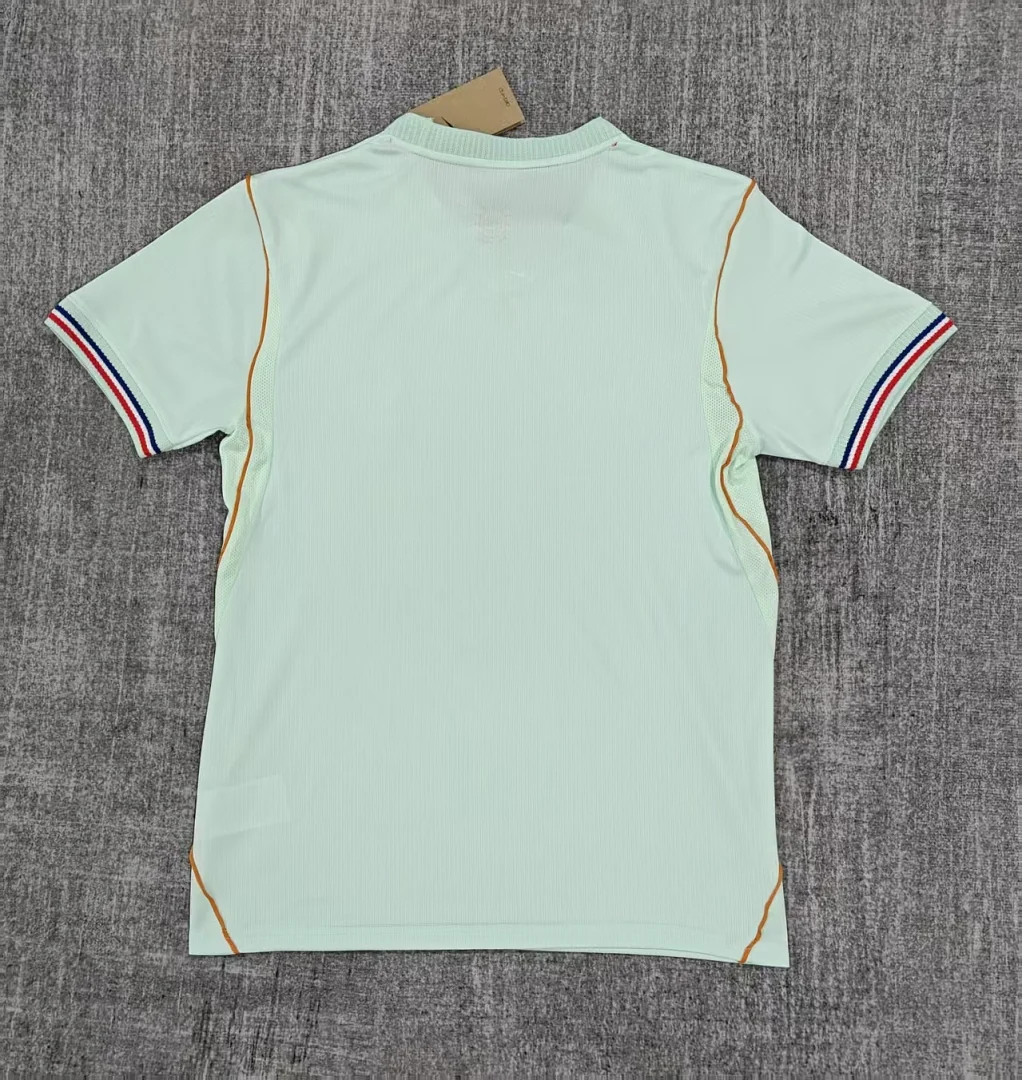 France Away - view 2