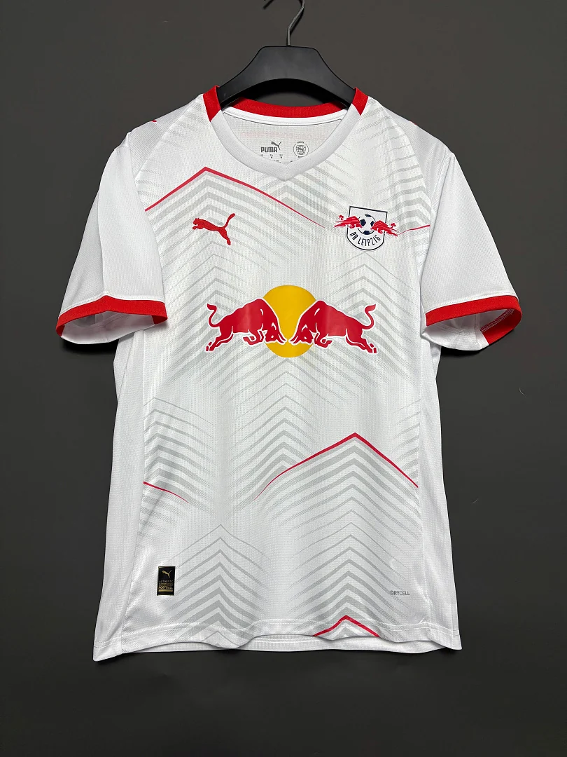 25-26 Leipzig Home - view 1