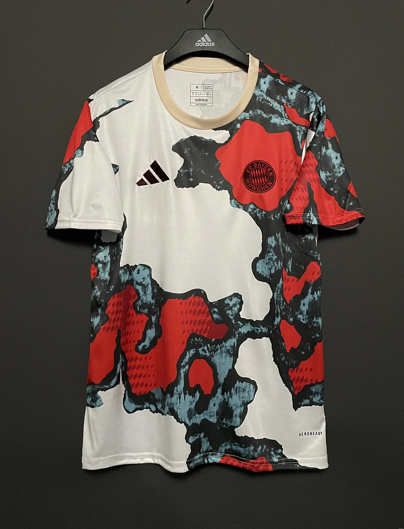25-26 Bayern Munich Pre-Match Kit - view 1