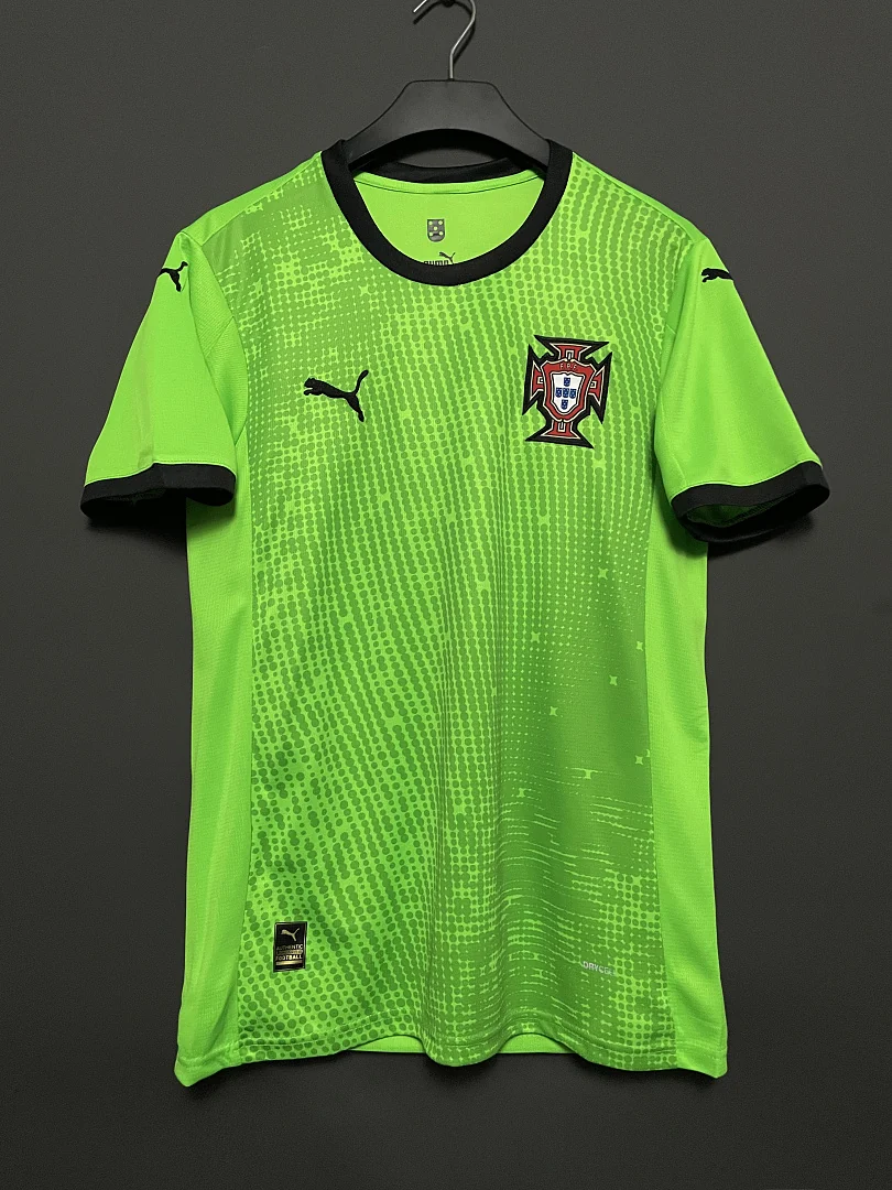 25-26 Portugal Goalkeeper Kit - view 1