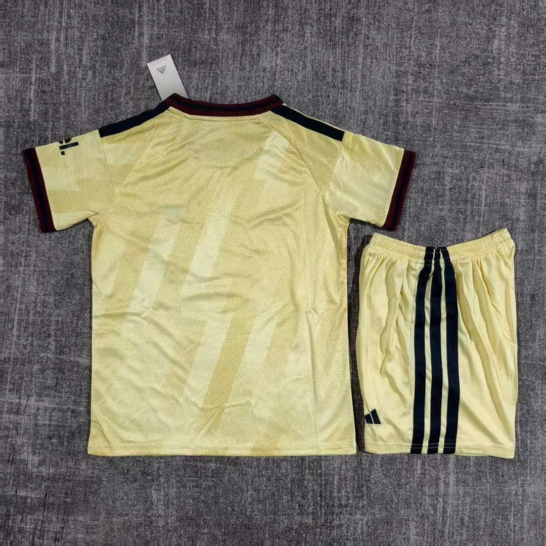 Arsenal Second Away Kit - view 2