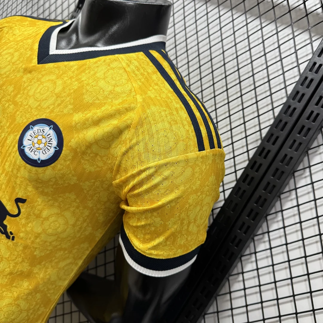 2627 Leeds United Away S-2XL - view 4