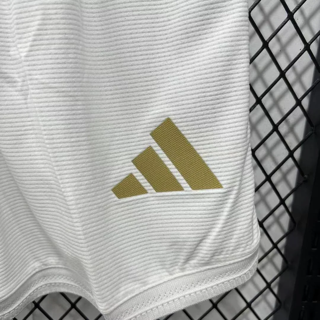 2627 Juventus Home Shorts S-2XL - view 4